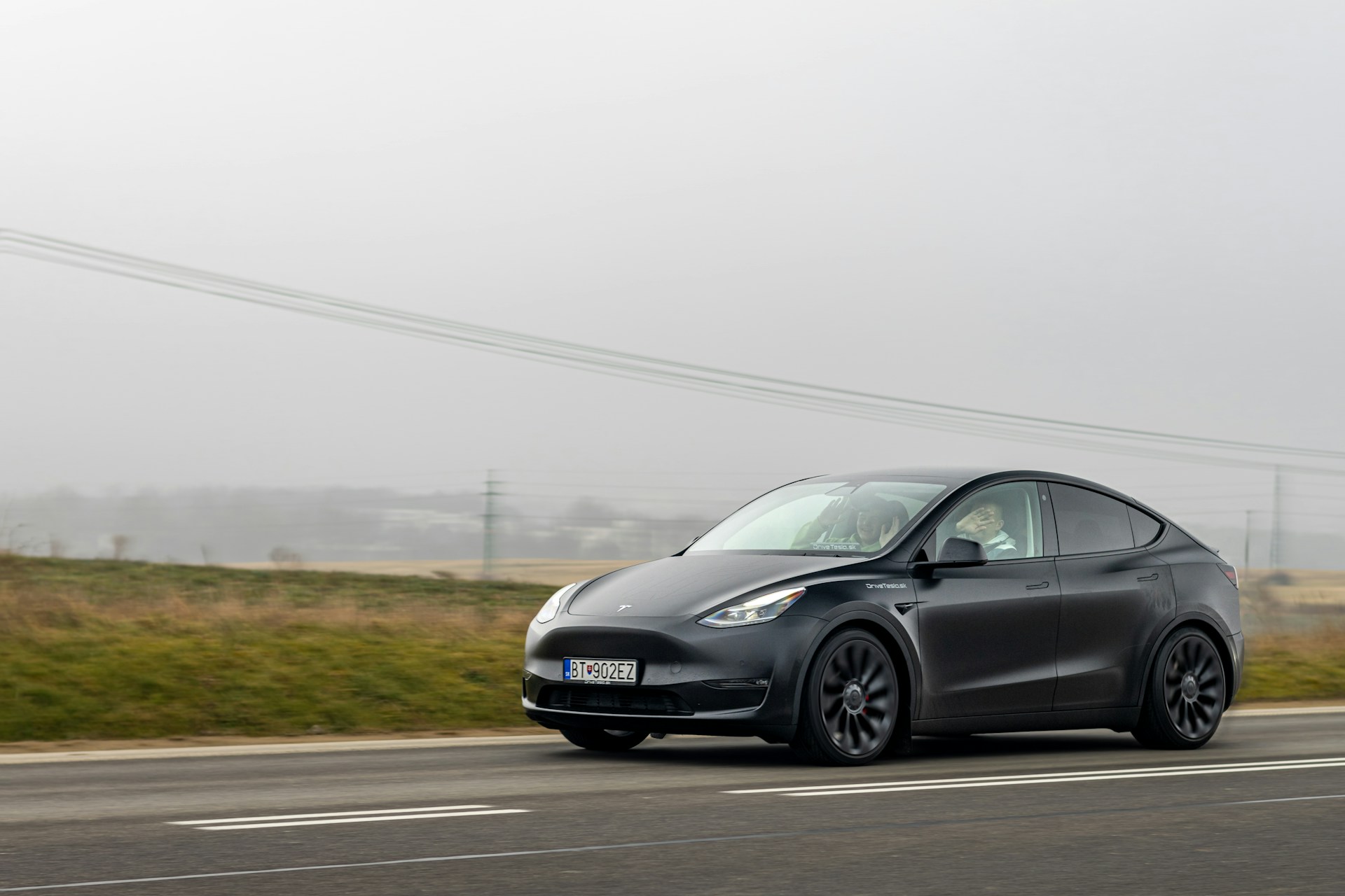 Tesla Model Y Long Range AWD
